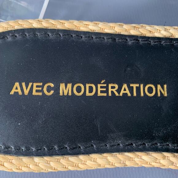 AVEC MODERATION Size 6 Green Natural Leather Embellishment Slip On Sandals - Picture 7 of 9